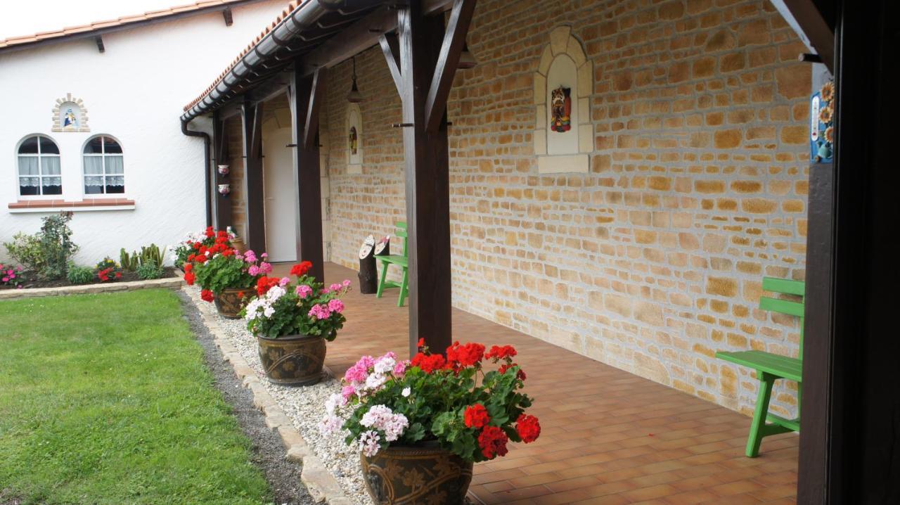 Chez Bernadou Hotel Machecoul Exterior photo